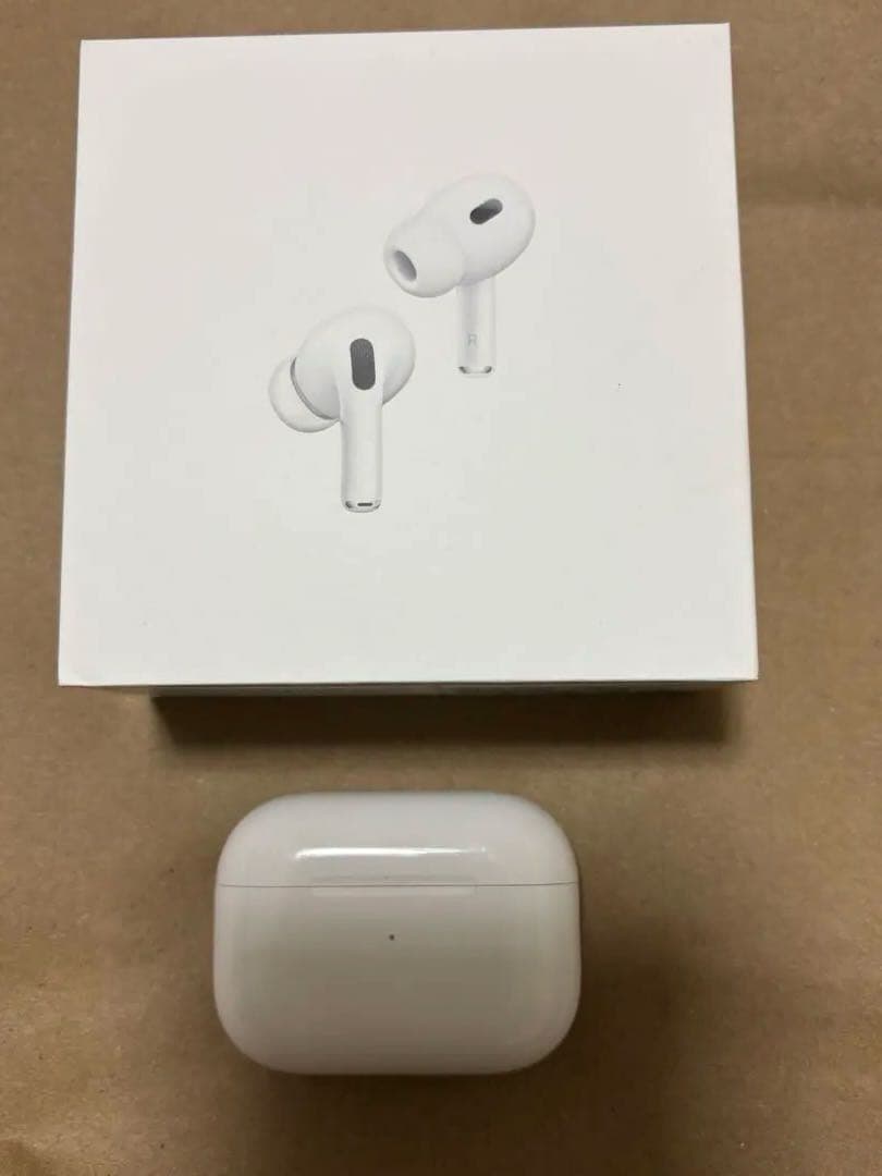 Apple AirPods Pro第1世代と第2世代の充電ケース