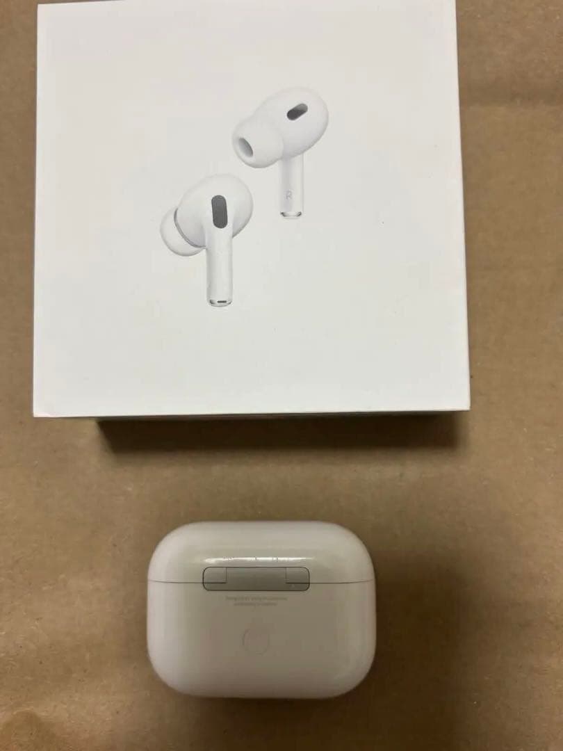Apple AirPods Pro第1世代と第2世代の充電ケース