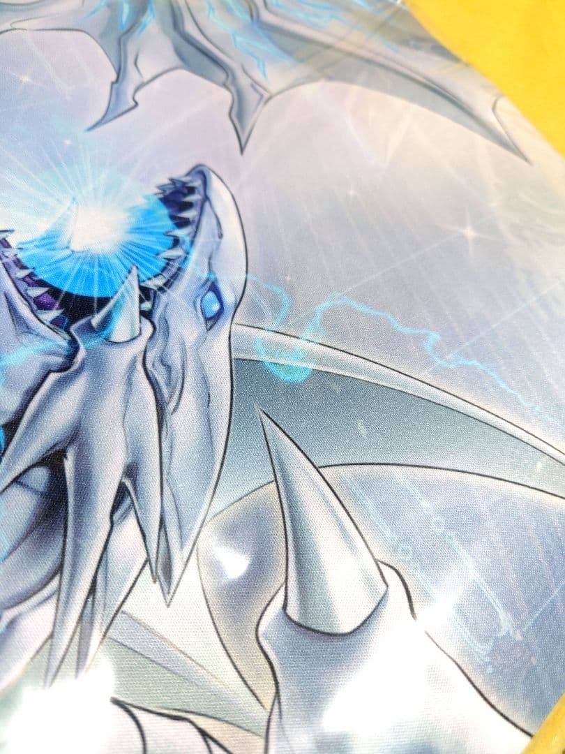 【新品・未使用】遊戯王プレイマット 白き龍の威光 トリックスター サイバース