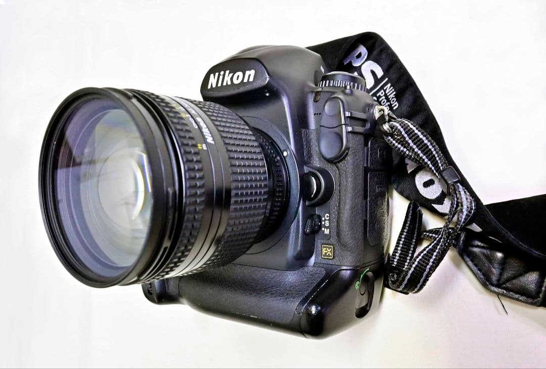 Nikon D3S デジタル一眼レフカメラ　レンズ付き