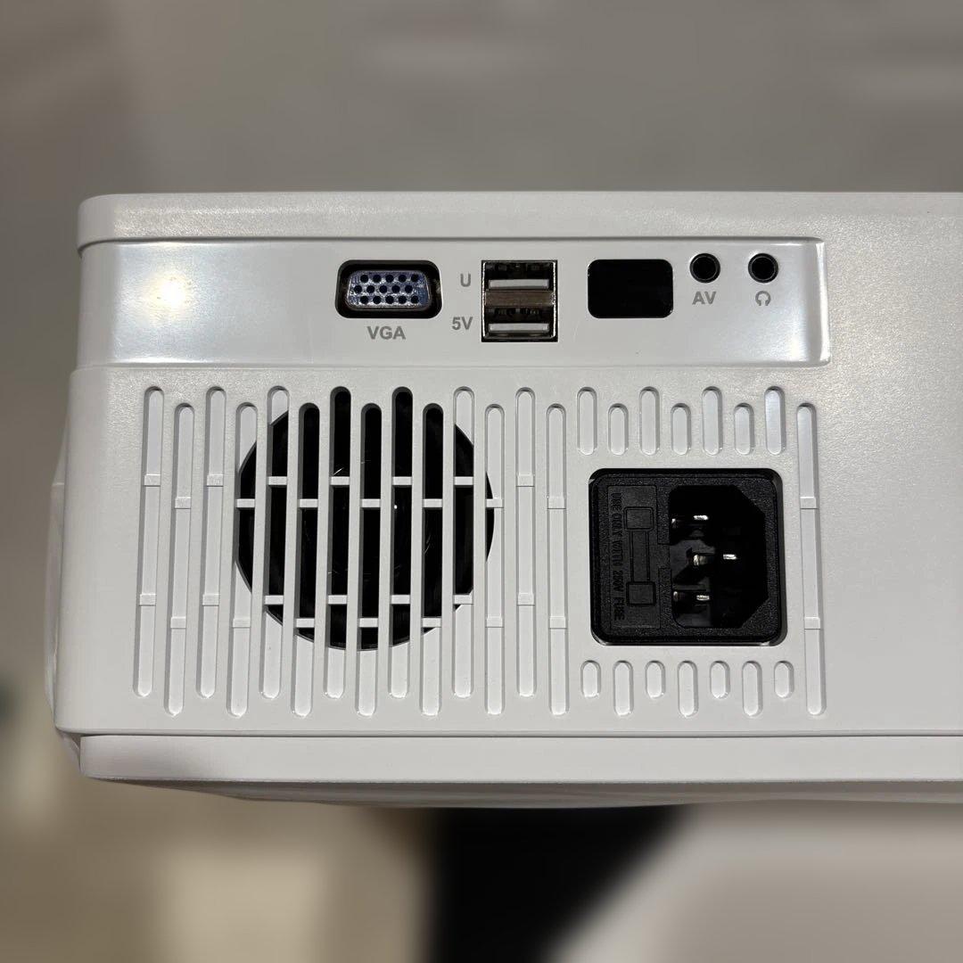 【新品】 フルHDプロジェクター 本体 LED