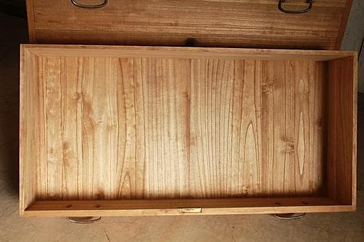 味のある木製のチェスト　引き出し3段　桐箪笥　昭和レトロ　タンス　古家具　古民家