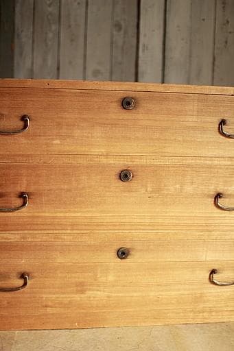 味のある木製のチェスト　引き出し3段　桐箪笥　昭和レトロ　タンス　古家具　古民家