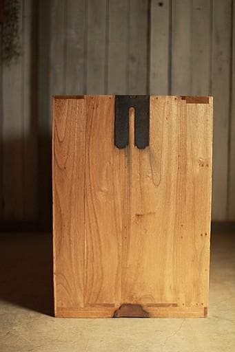 味のある木製のチェスト　引き出し3段　桐箪笥　昭和レトロ　タンス　古家具　古民家