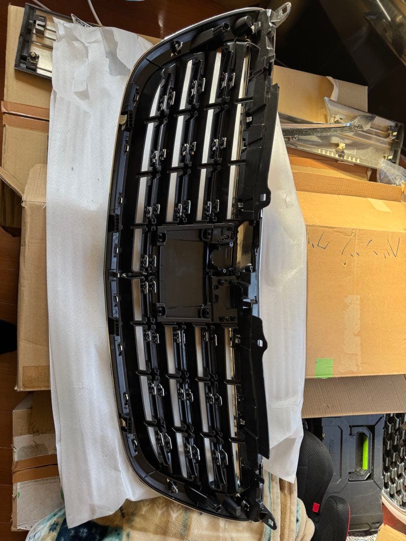 メルセデスベンツ W222 社外フロントグリル