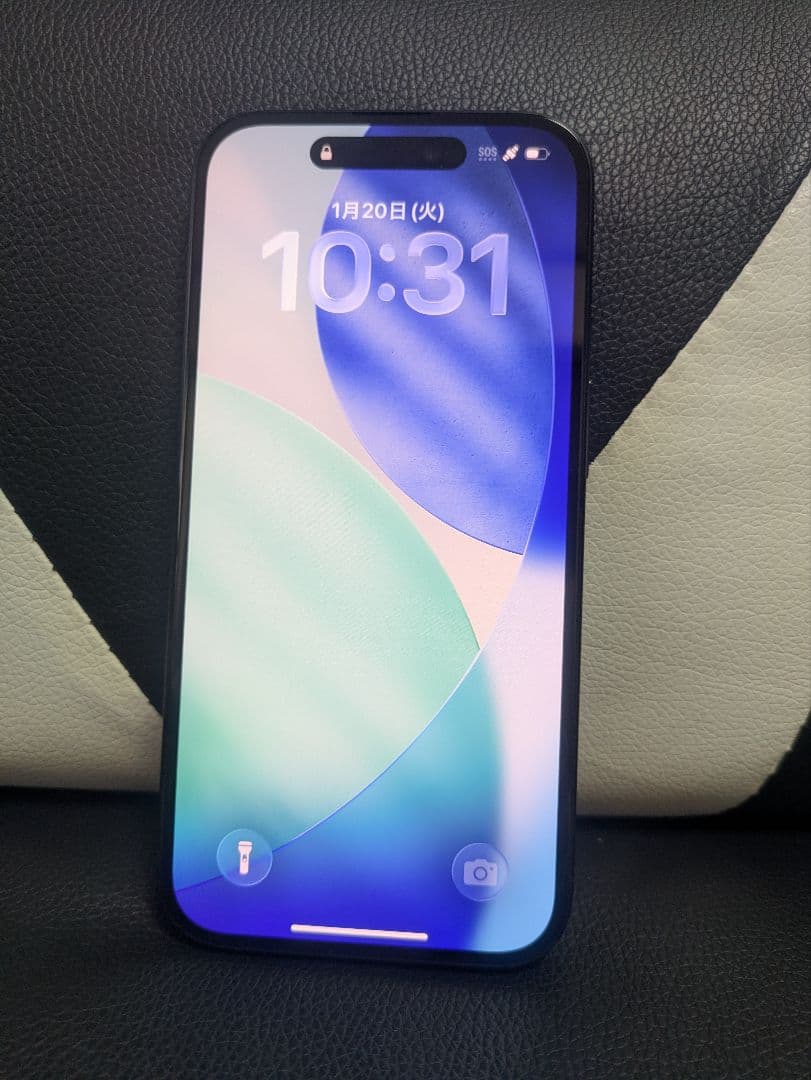 新品同様　iPhone16 256gb　バッテリー100　シムフリー　黒　60