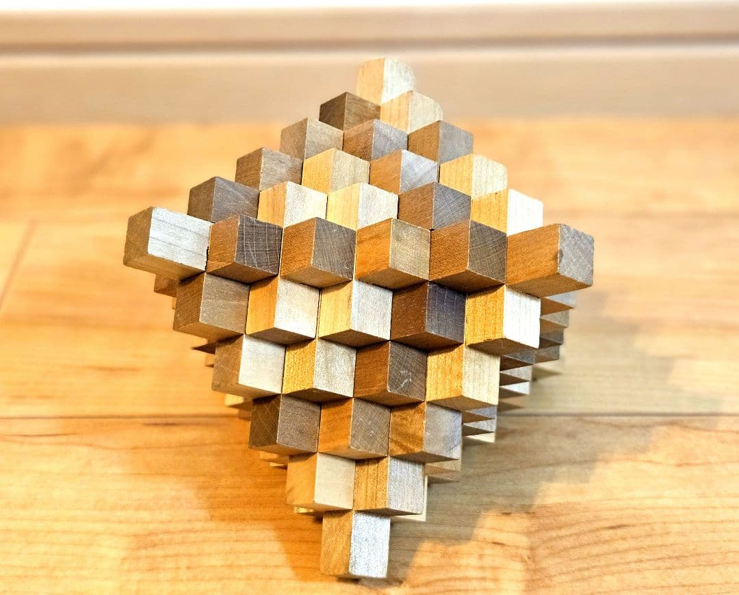 山中組木工房　51本型組木 釘を使用しない木組みパズル
