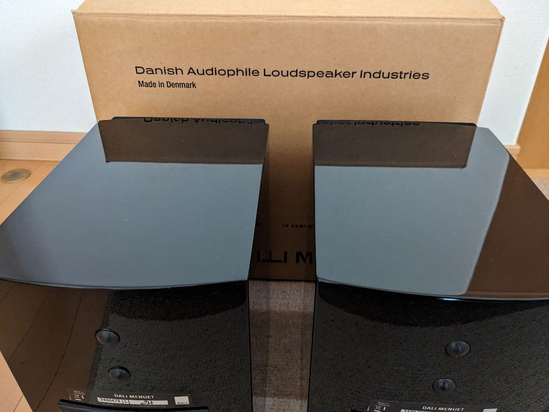 スピーカー・ウーファー DALI MENUET BLACK Made in Denmark