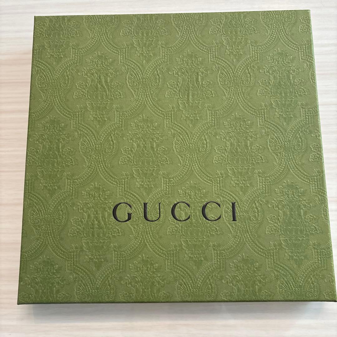 1/25まで亜也です　GUCCI GGロゴ カシミアニット帽 Mサイズ