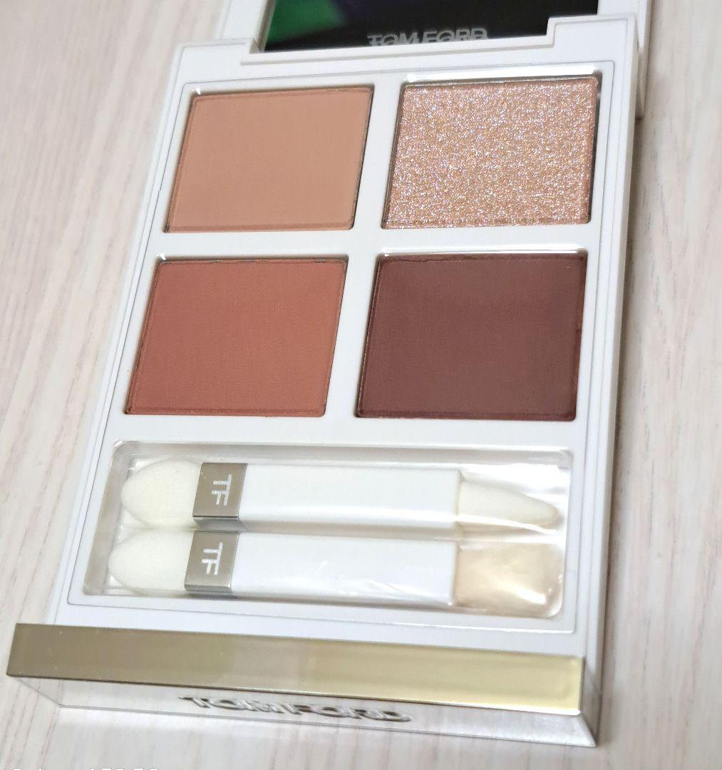 トムフォード ソレイユアイカラークォード 01SN