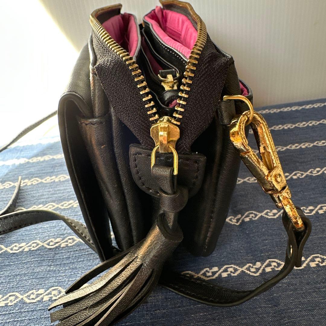 tamaoworldの猫の刺繍レザーポーチ