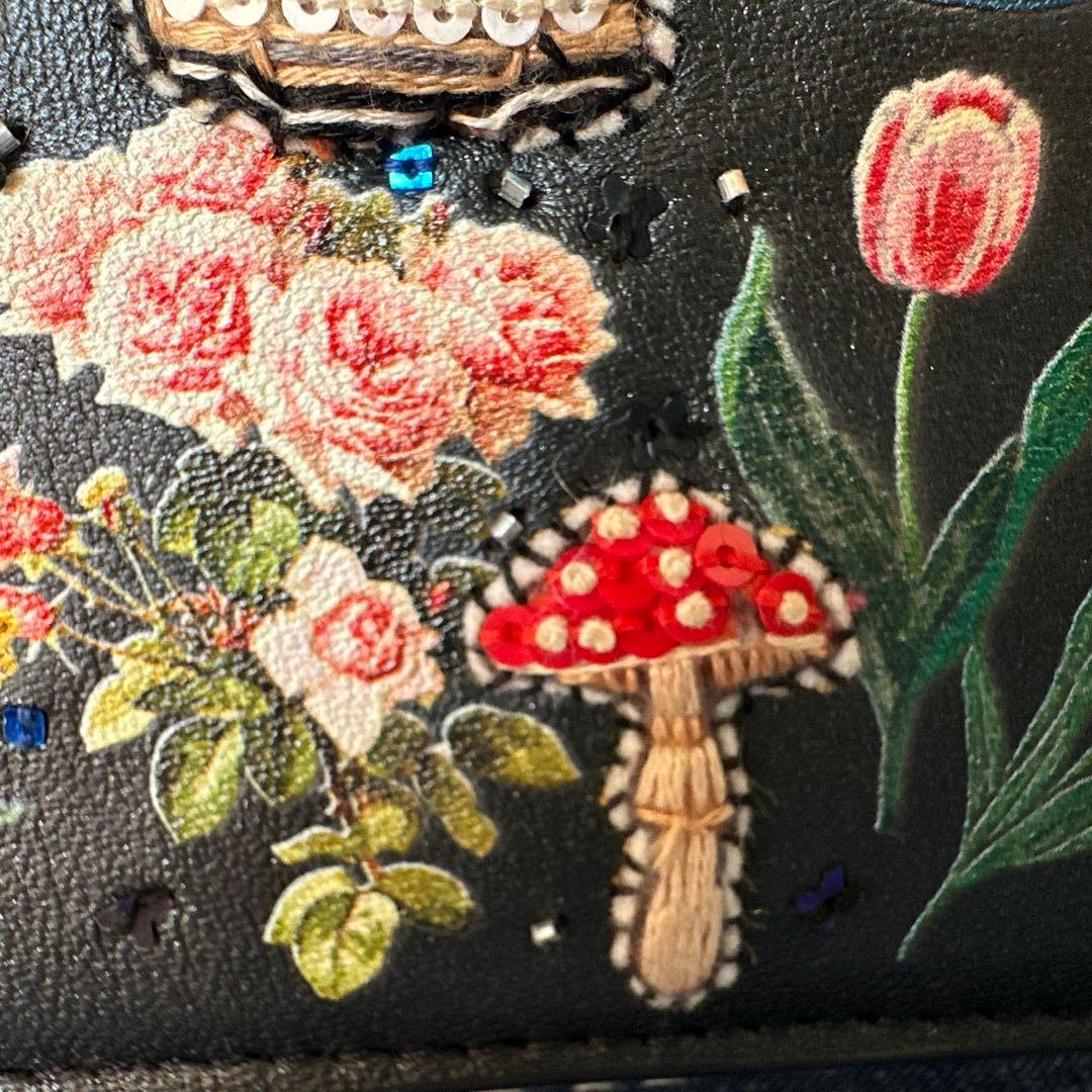 tamaoworldの猫の刺繍レザーポーチ