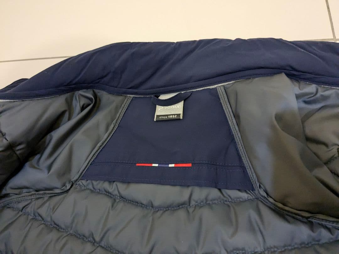 フェニックス phenix ミドルジャケット（美品）2019-20モデル