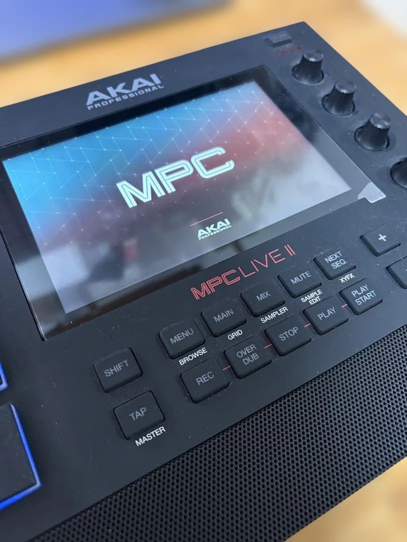 【極美品】MPC LIVE II（日本国内正規品・液晶フィルム付・完品・解除済）