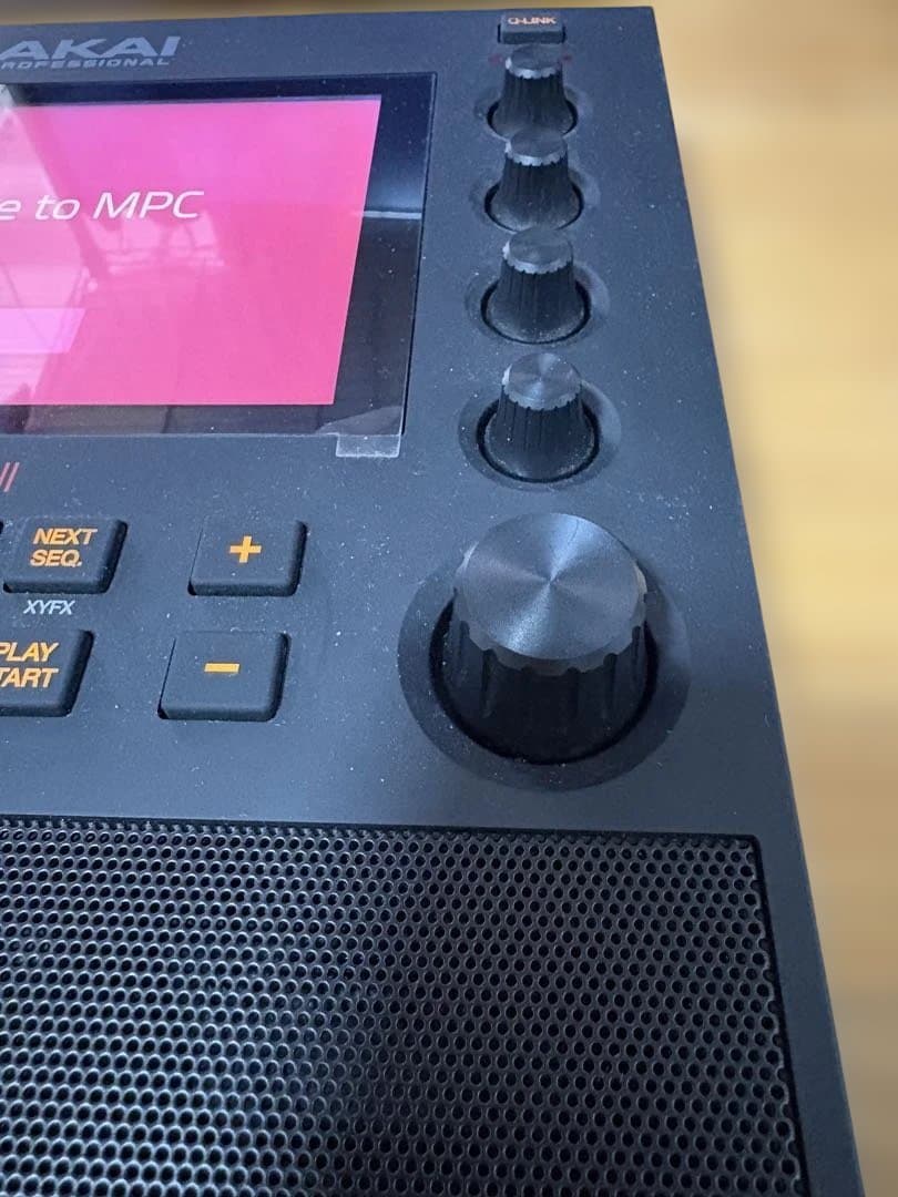 【極美品】MPC LIVE II（日本国内正規品・液晶フィルム付・完品・解除済）