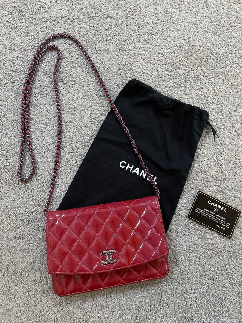 CHANEL シャネル　ショルダー　チェーンウォレット　パテント