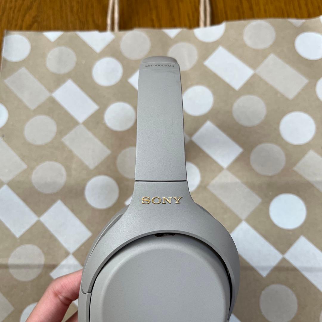 ワイヤレスヘッドホン WH-1000XM4 プラチナシルバー