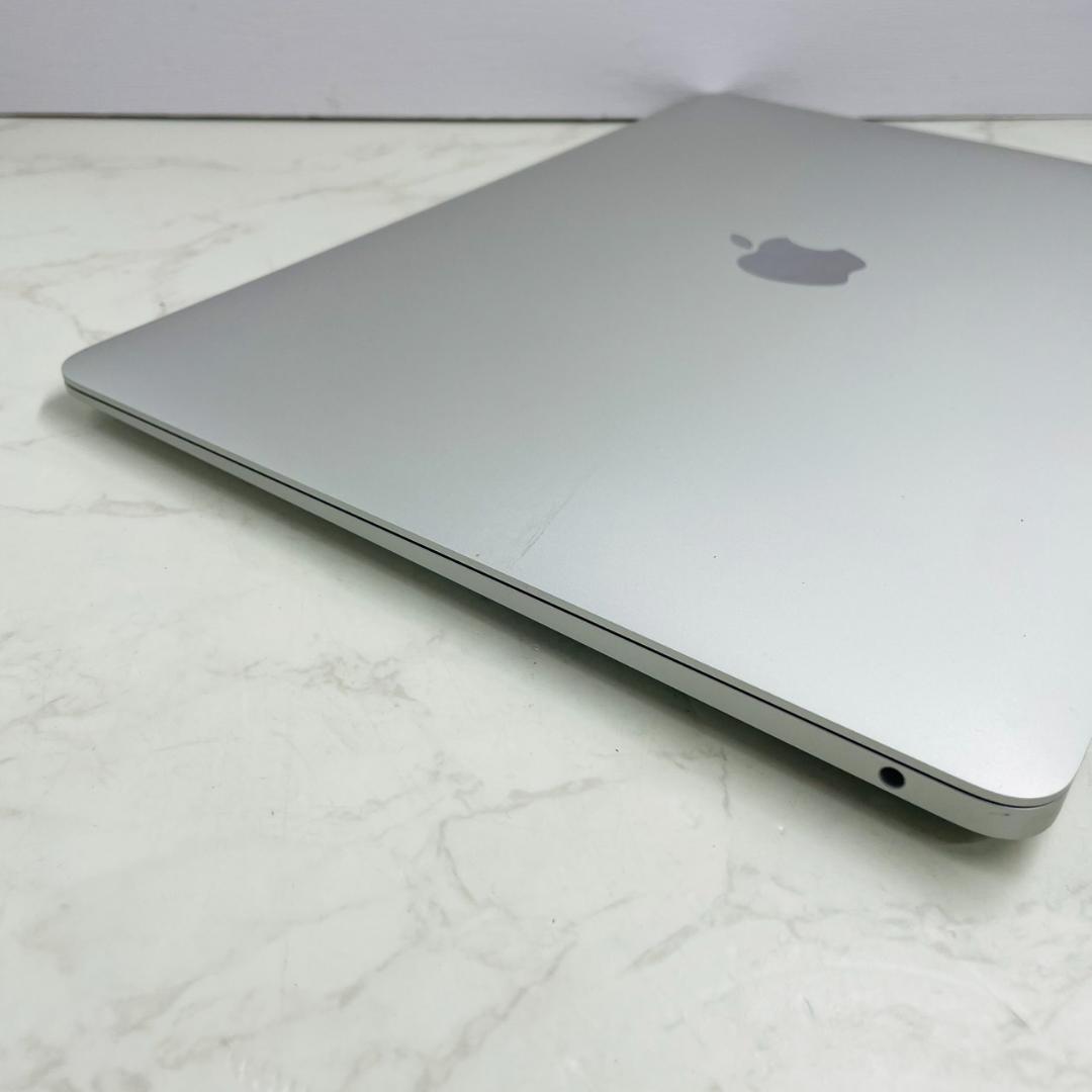 MacBook Air 13インチ 2020 M1 8GB SSD 256GB