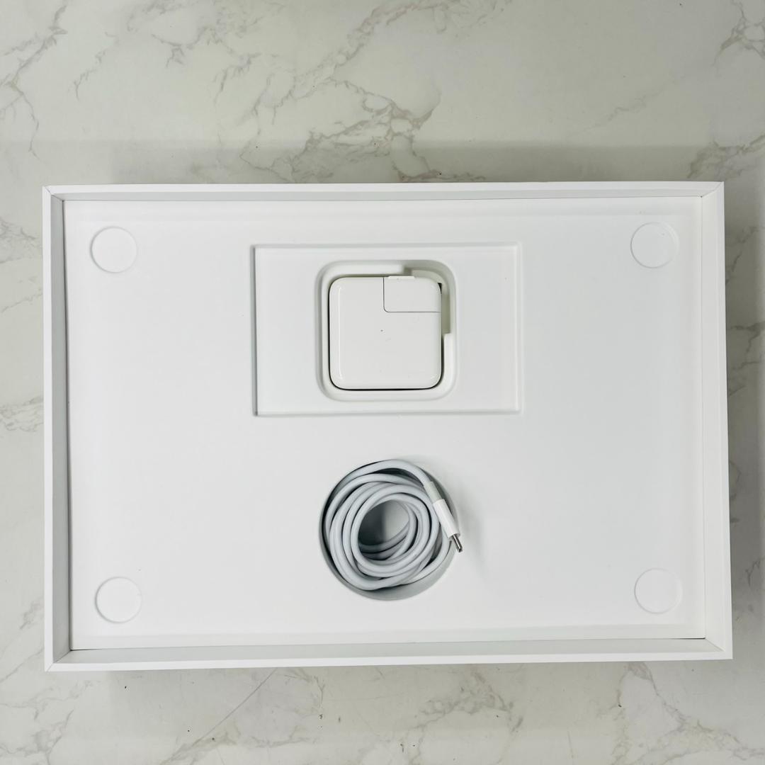 MacBook Air 13インチ 2020 M1 8GB SSD 256GB