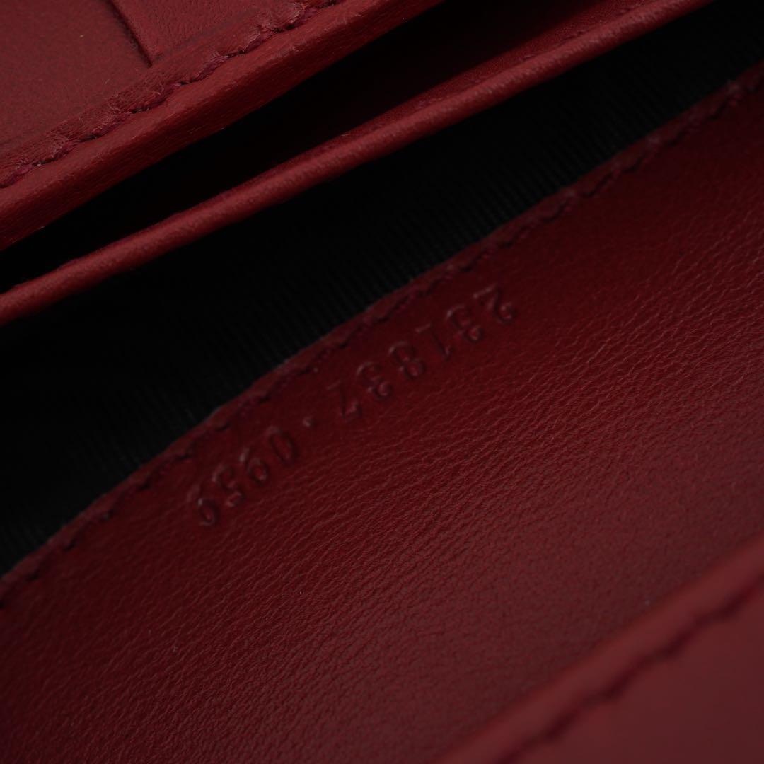 未使用品　箱付き　GUCCI グッチ　長財布　レザー　GG柄　シマ　レッド系