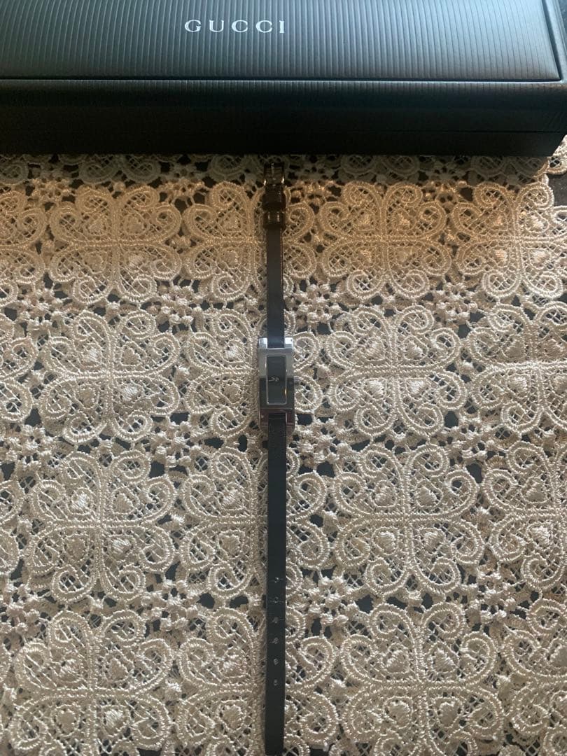 GUCCI ブラックレザーバンド 時計　美品