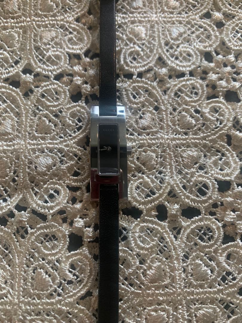 GUCCI ブラックレザーバンド 時計　美品