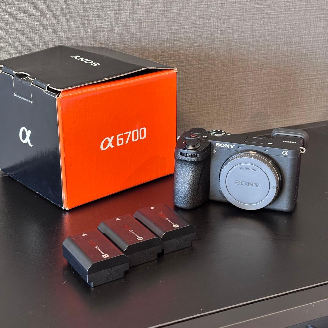 SONY α6700 本体＋バッテリー3個　最終値下げ