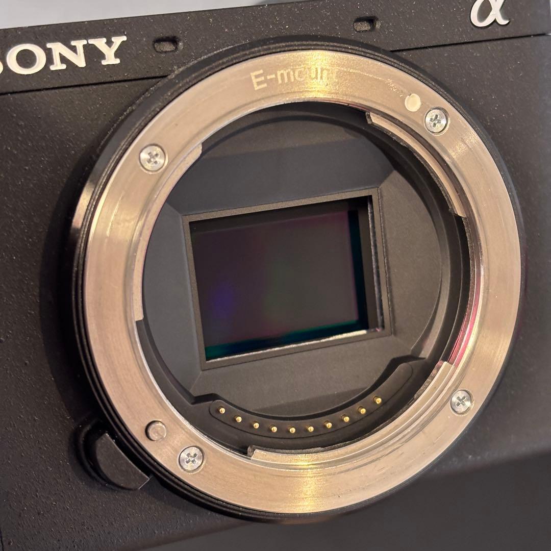SONY α6700 本体＋バッテリー3個　最終値下げ