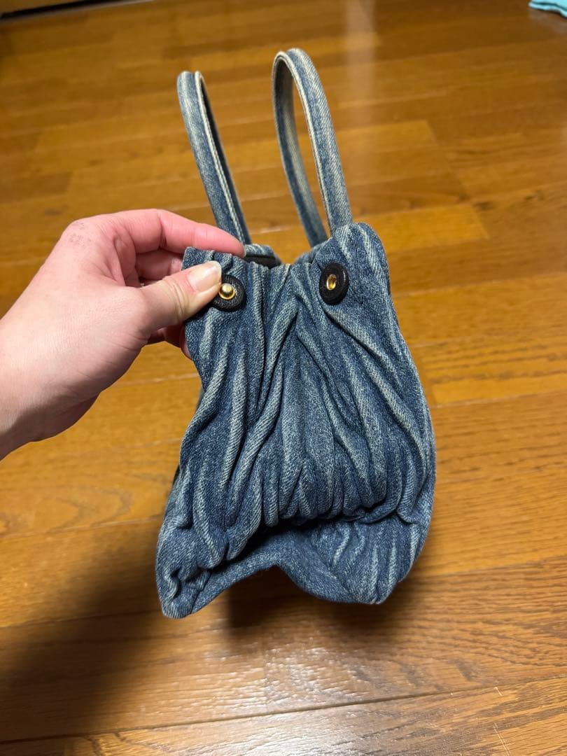 デニム調 ギャザー入りハンドバッグ