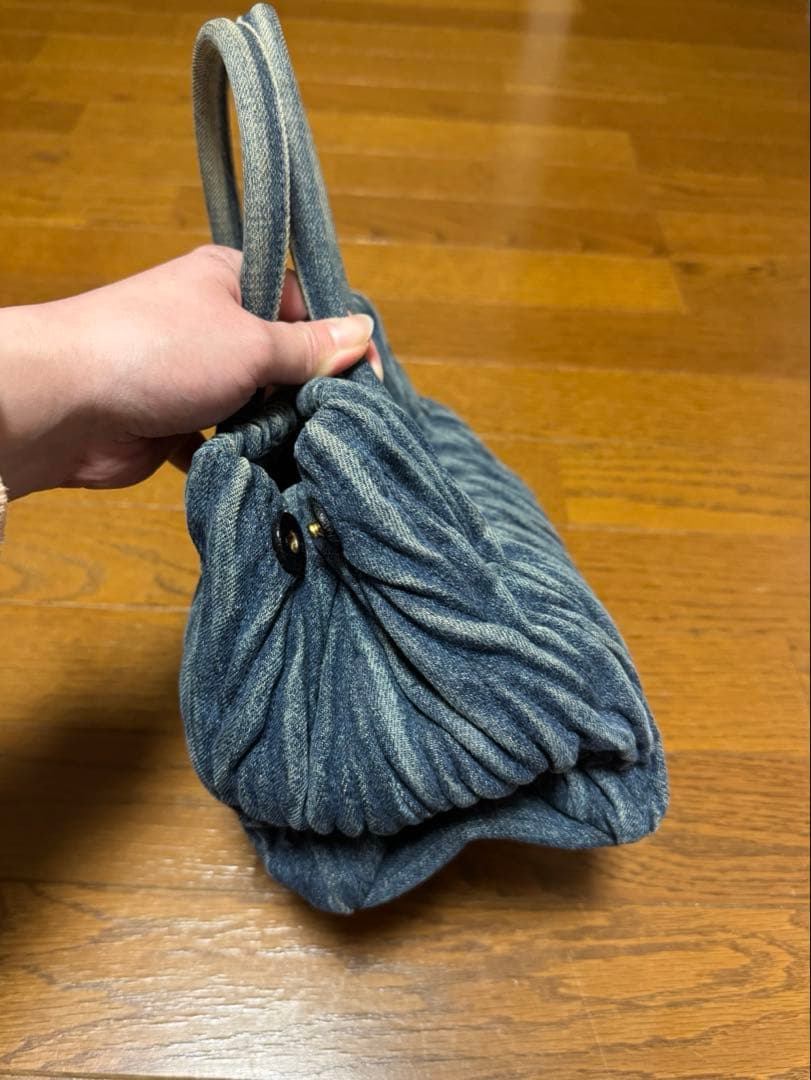 デニム調 ギャザー入りハンドバッグ