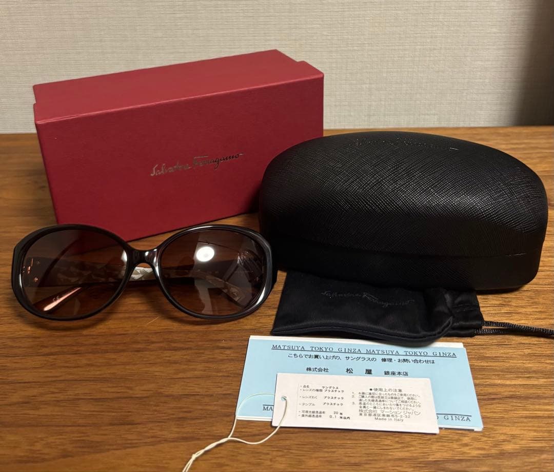 美品　Salvatore Ferragamo フェラガモ サングラス
