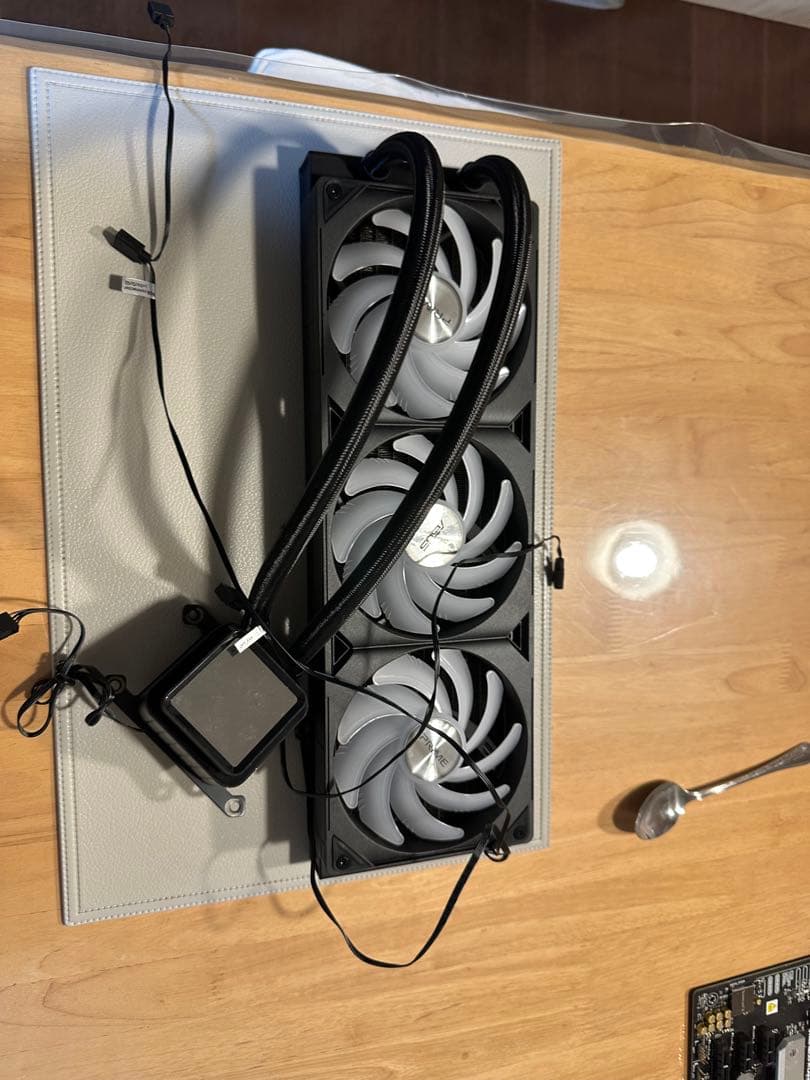 asus prime 簡易水冷 3連ファンモデル