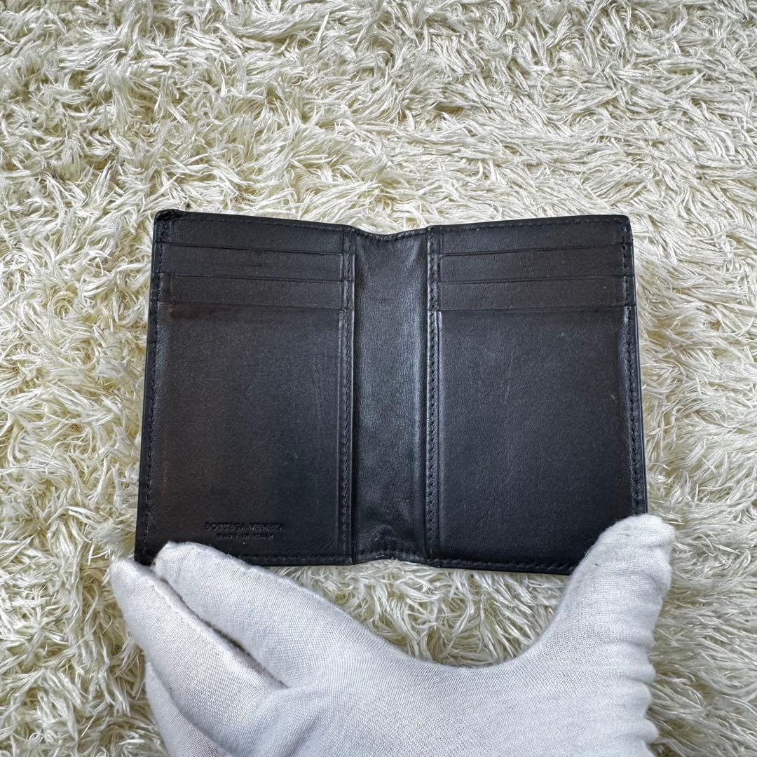 人気✨ボッテガヴェネタ　カードケース　二つ折り　イントレチャート　黒　レザー