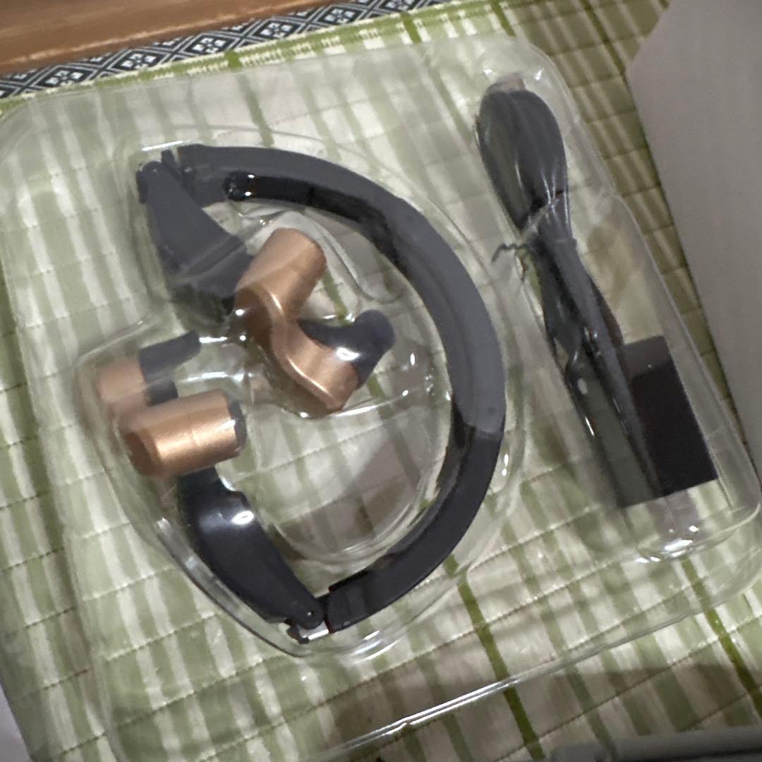 ココチモ ES-800KU きこえるホン 耳に入れないスマート 集音器