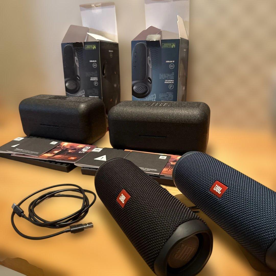 JBL FLIP5 スピーカー 2台でステレオセット アンカー充電器付き