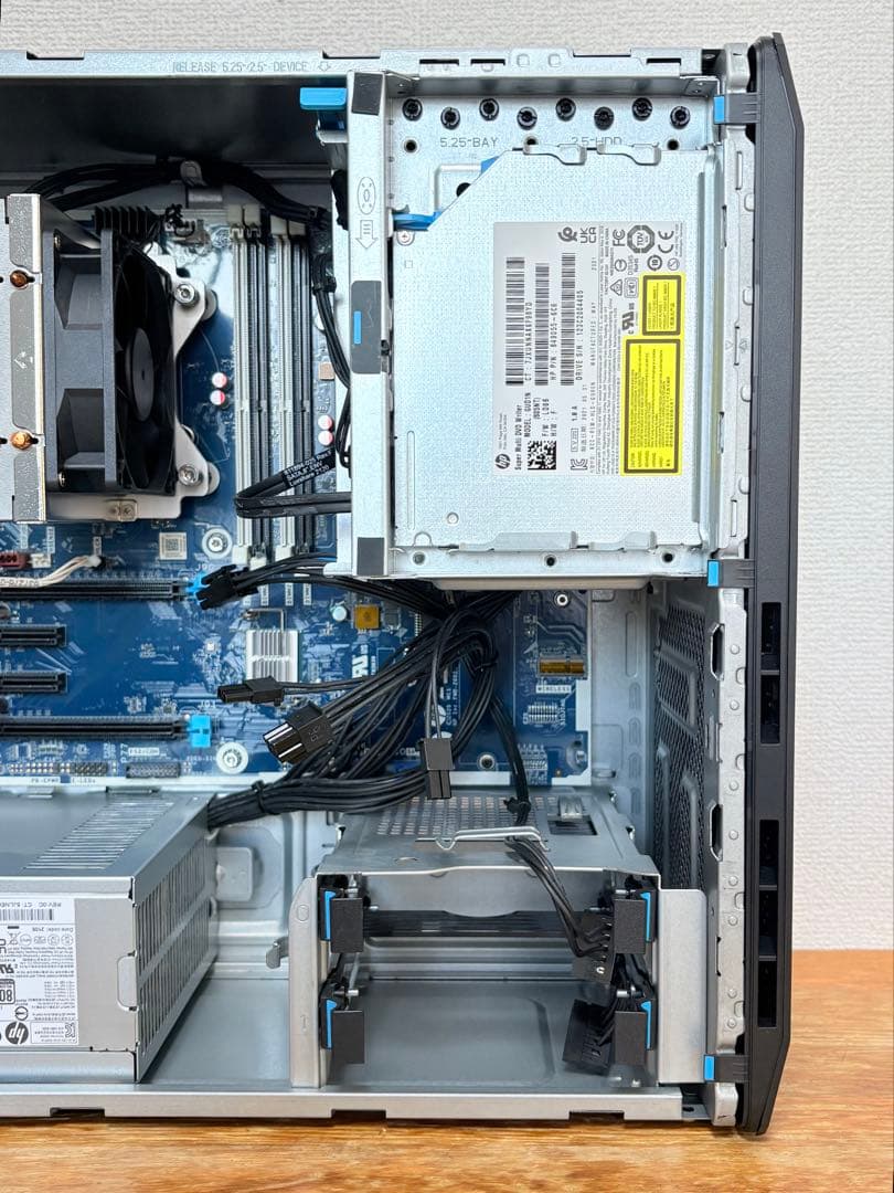 ベアボーン状態のHP Z2 Tower G5 Workstation★125W可