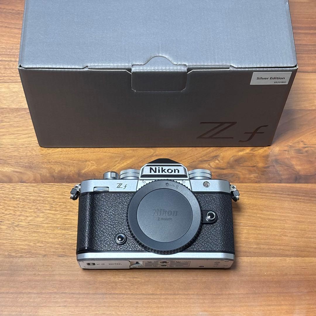 美品 ニコン Zf シルバー ボディ