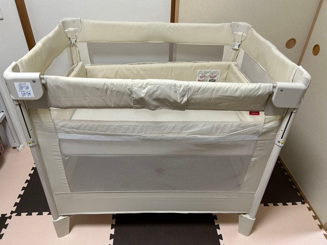 アップリカ　ココネルCOCONELベビーベッド ミルク