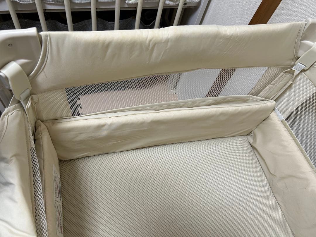 アップリカ　ココネルCOCONELベビーベッド ミルク