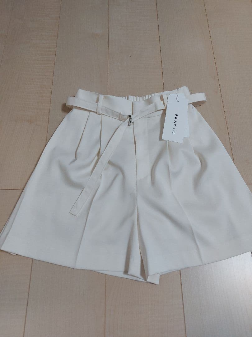 新品未使用タグ付き　FRAY I.D ダブルサテンショートパンツ 0