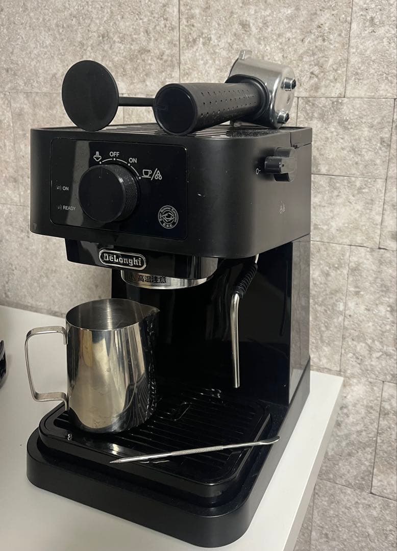 DeLonghi エスプレッソマシン ブラック