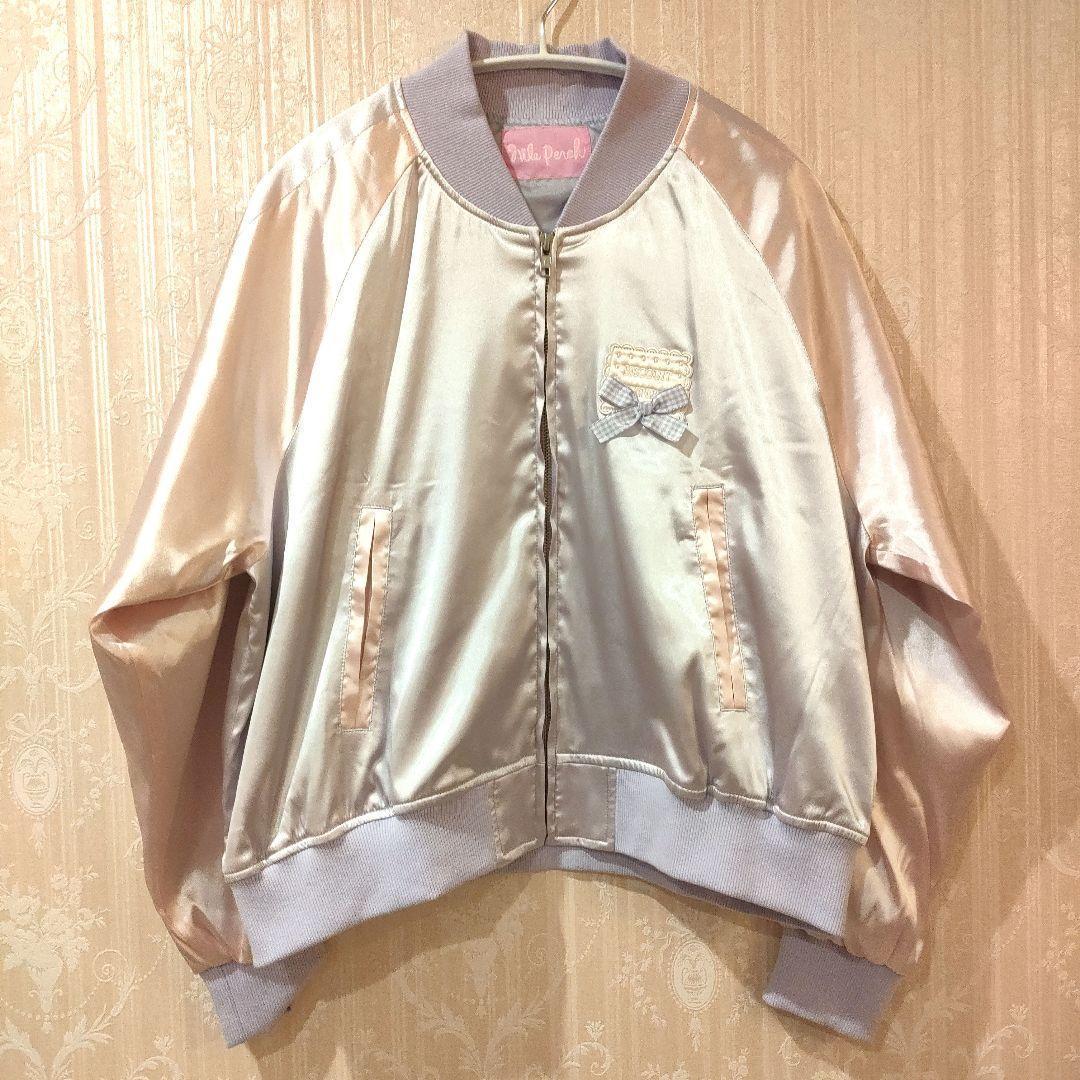 ナイルパーチ　サテンスカジャン　ストロベリーワッペン