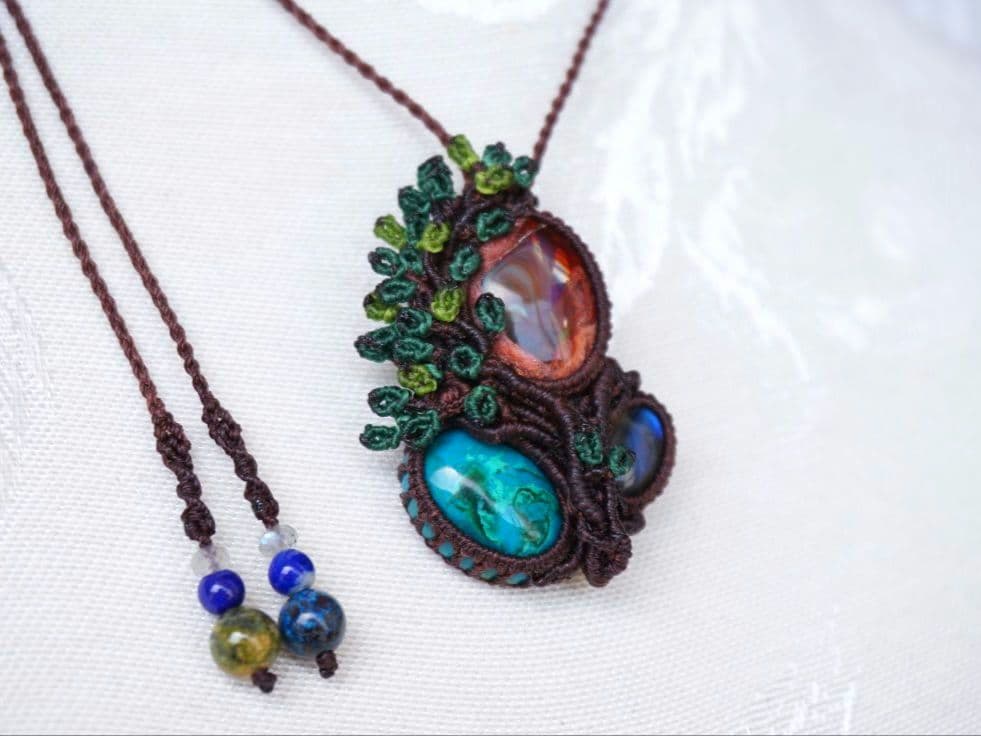 カンテラオパール　クリソコラ　ラブラドライト　マクラメ　ネックレス