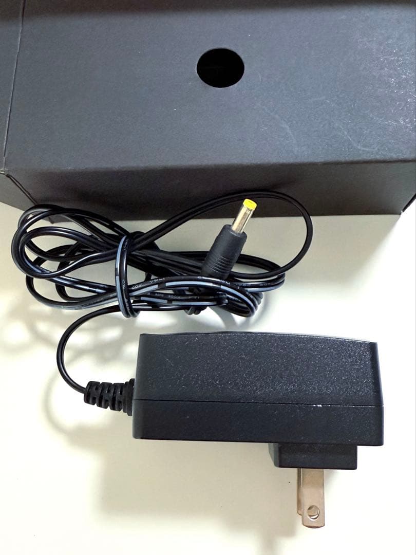 スマホ型プロジェクター　KABENI　カベーニ UENO-mono