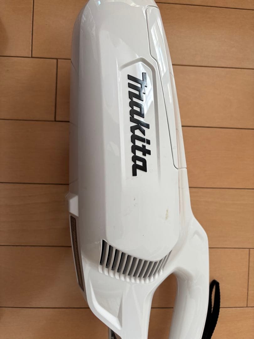掃除機・クリーナー makita CL107FD