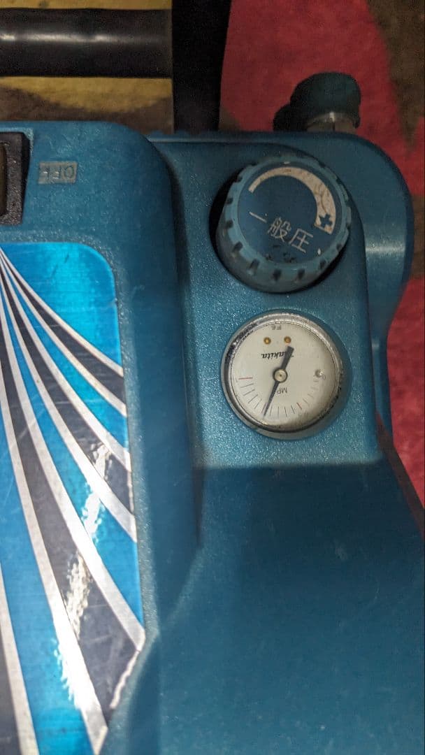 Makita エアコンプレッサAC400X