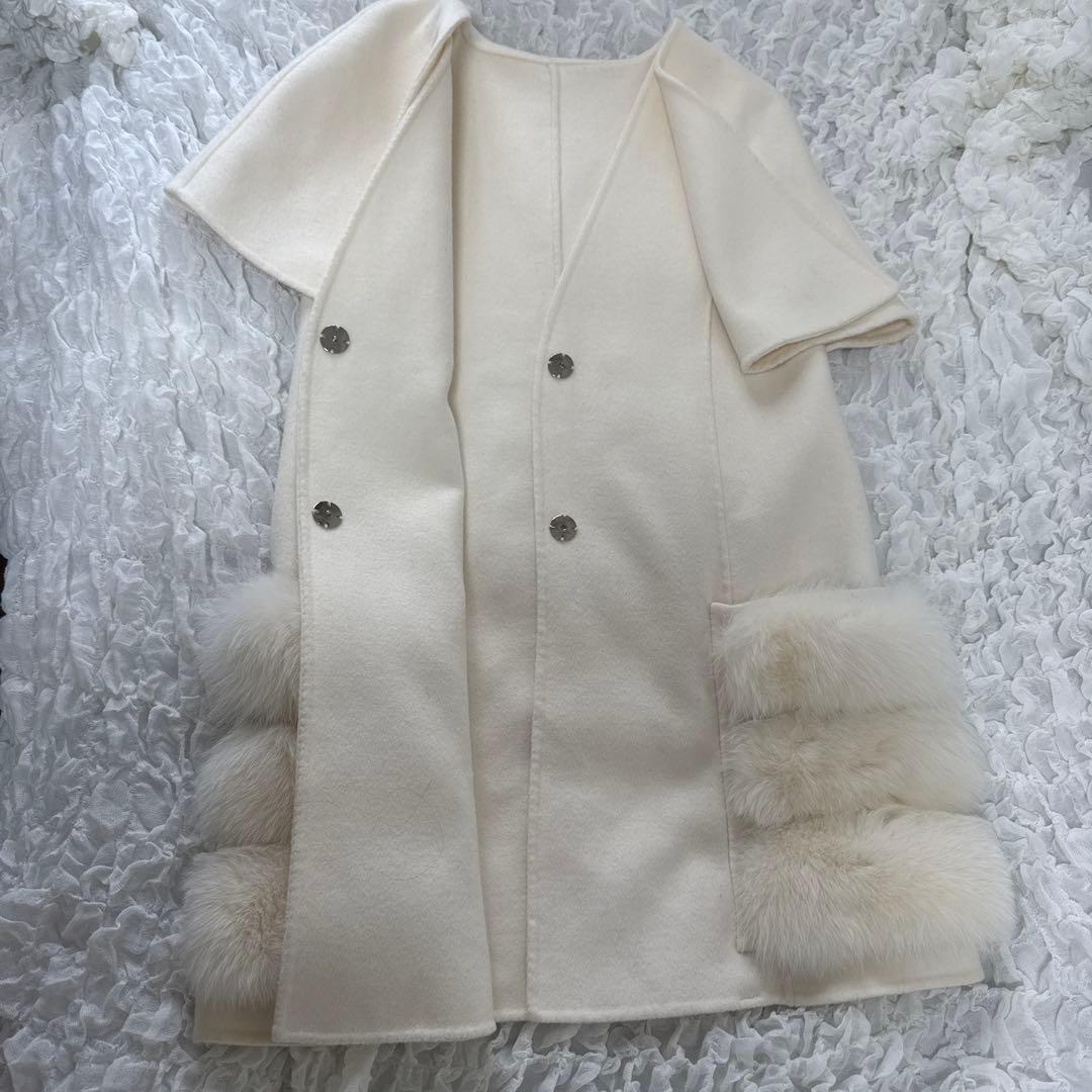 ホワイトFOXファーケープコート