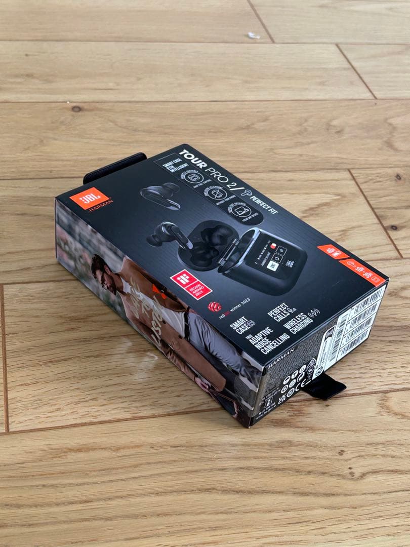 JBL TOUR PRO 2 ワイヤレスイヤホン　ノイズキャンセリング