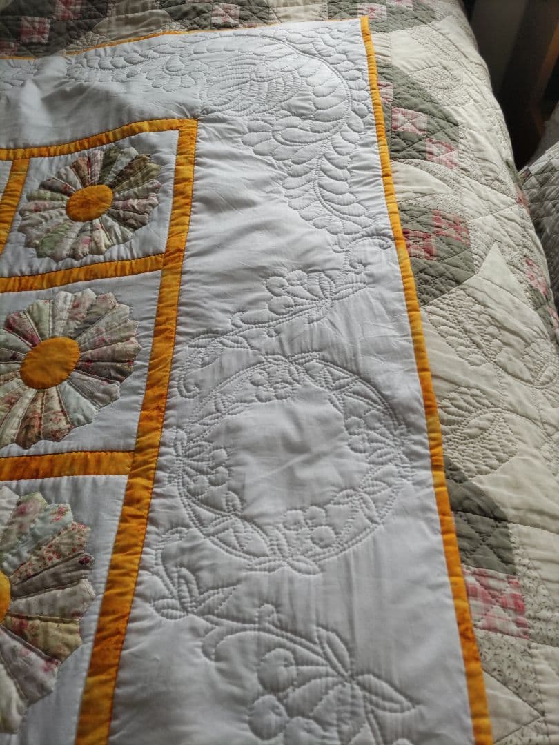 専用です。他の方の購入は、おやめください。パッチワークキルトタペストリー