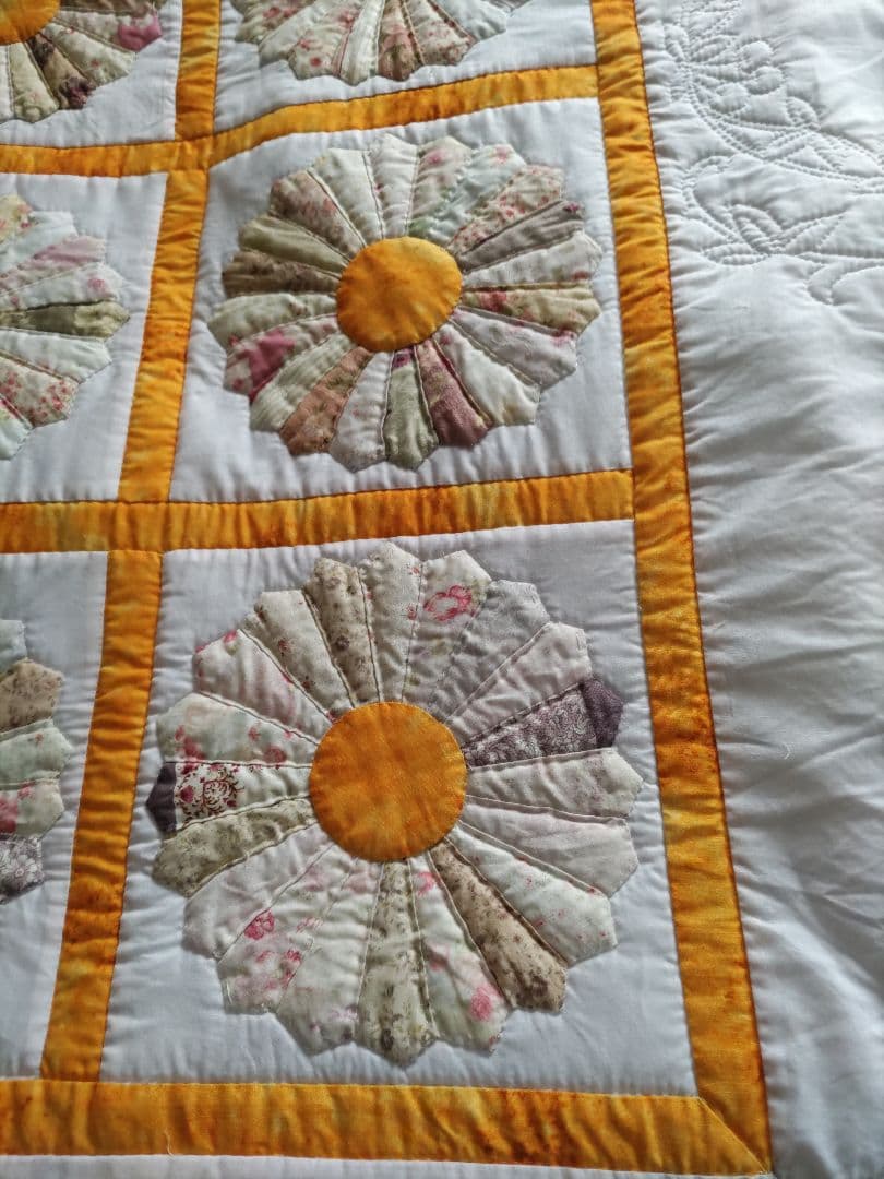 専用です。他の方の購入は、おやめください。パッチワークキルトタペストリー